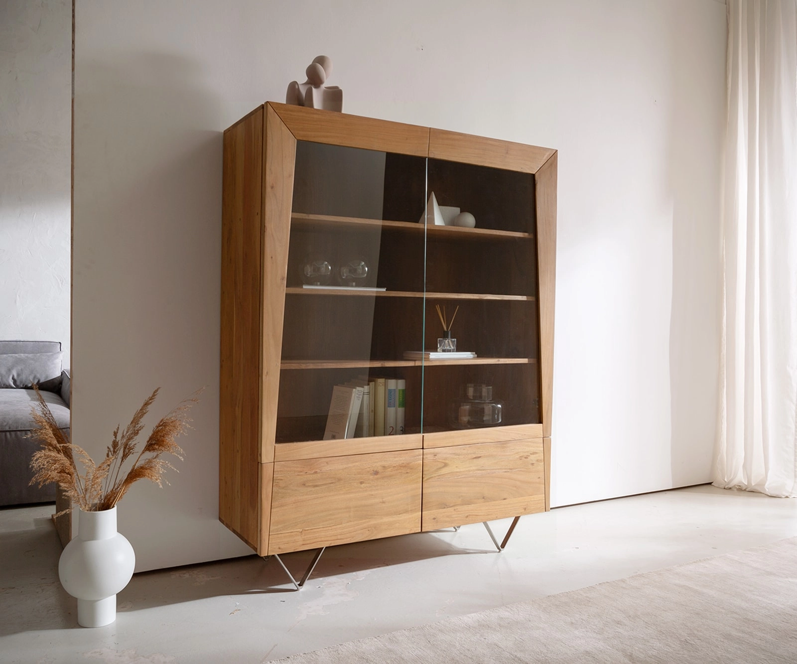 Highboard Kayu 115x150 cm Akazie Natur 2 Glastüren V-Fuß