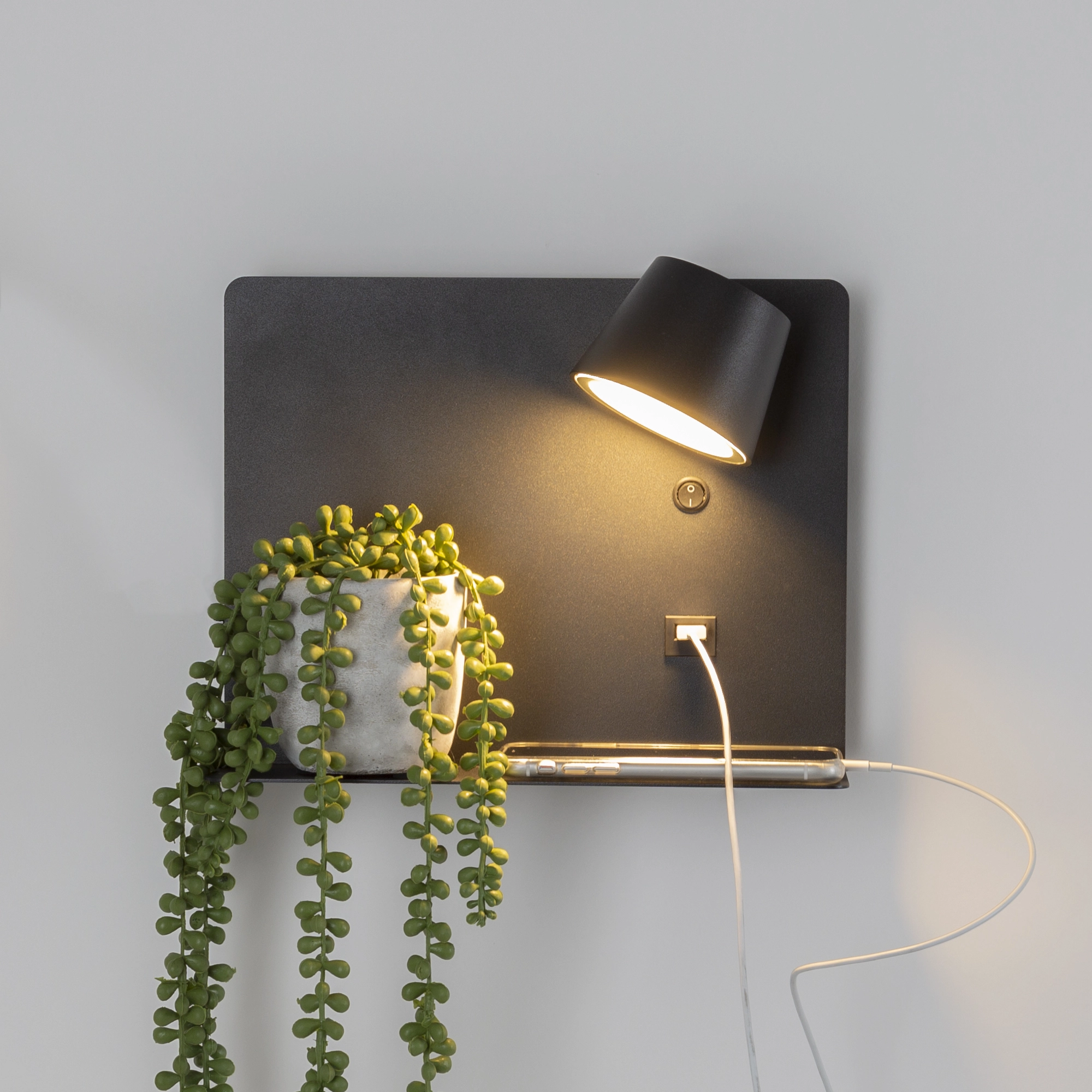 Solution USB Wandlampe