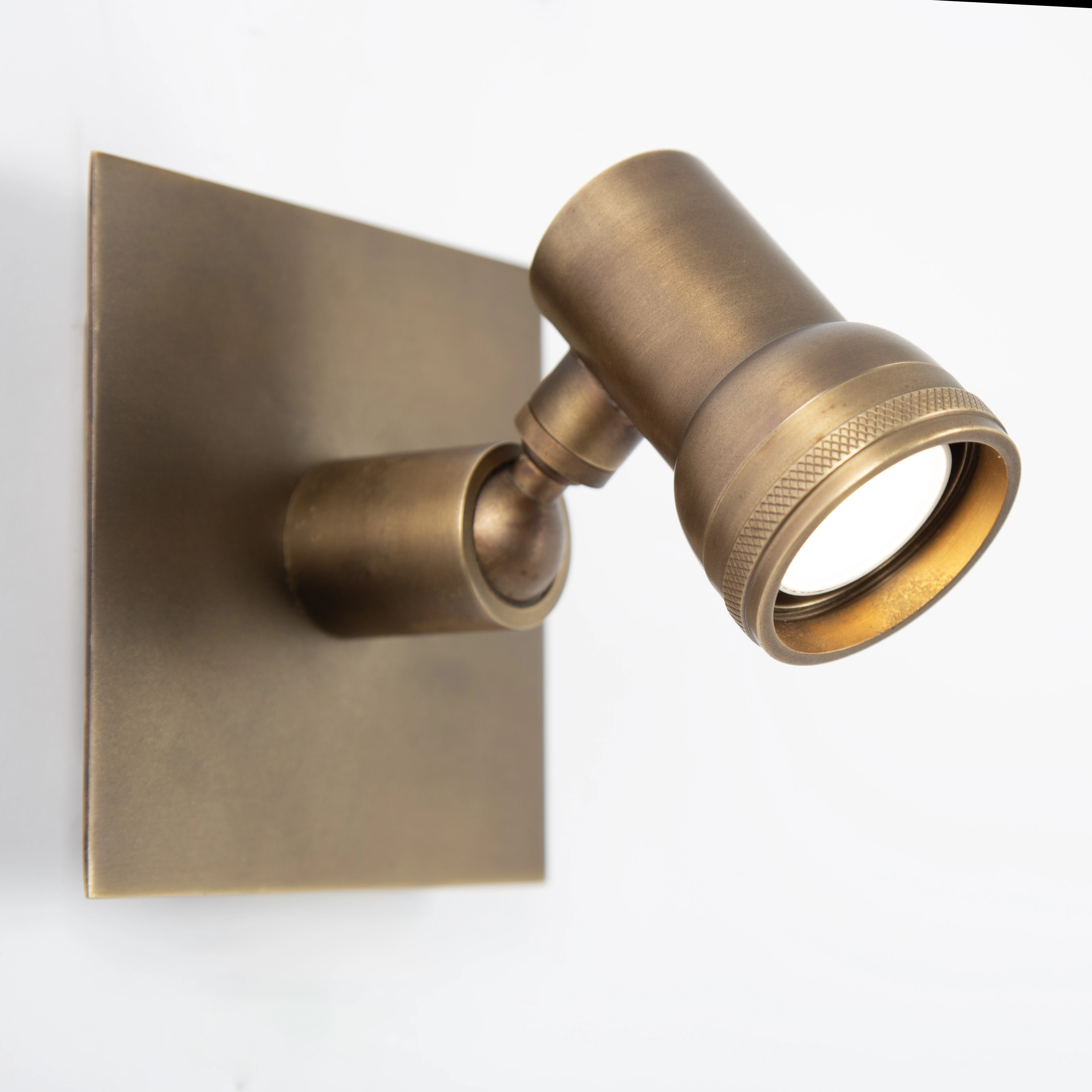 Indigo mini Swirl Wandstrahler Messing