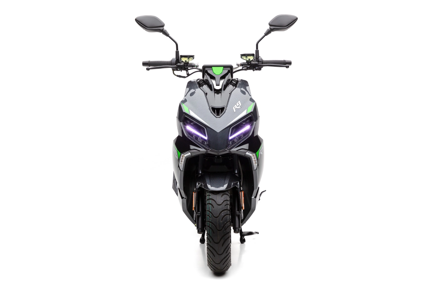 Nova Motors R9 schwarz 45 km/h Sport mit GIVI Topcase