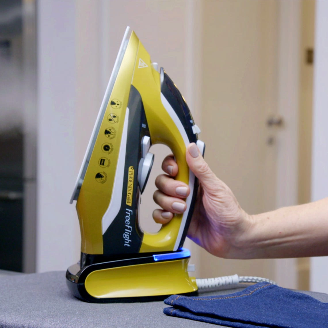 Phoenix Free Flight 2in1 kabelloses Bügeleisen & Dampfglätter