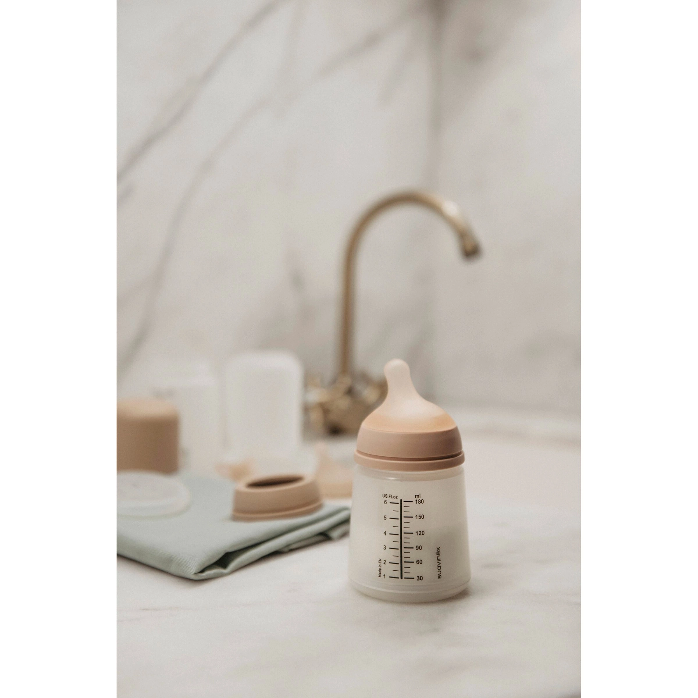 Suavinex Babyflasche Zero.Zero, Anti-Kolik, 180 ml, ab 0M