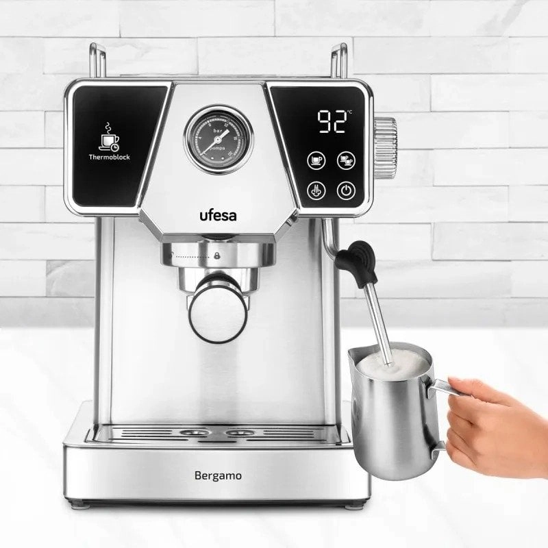 Ufesa Bergamo Espressomaschine, 20 Bars, 1350 W, Schwarz/Edelstahl